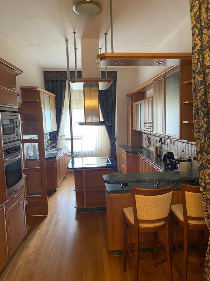 Sebivi Apartments Baroko & Family 포프라트 외부 사진